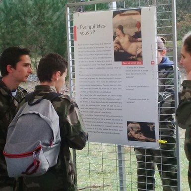 L’exposition « Il était une fois l’histoire des femmes » de Michelle Perrot sur le stand de l’Education nationale