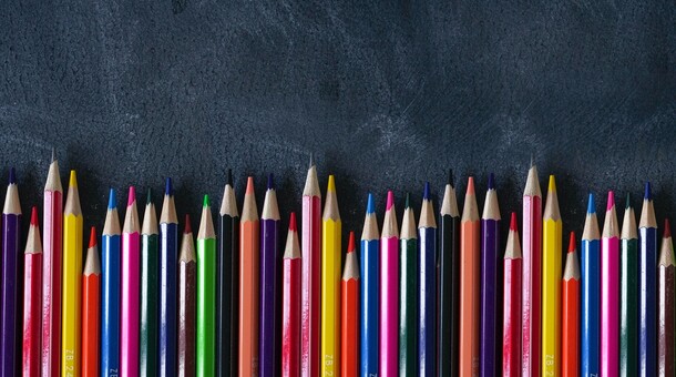 crayons tableau noir