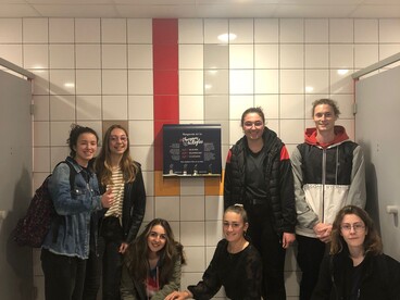 Distributeur de protections hygiéniques au lycée Saint-Cricq de Pau